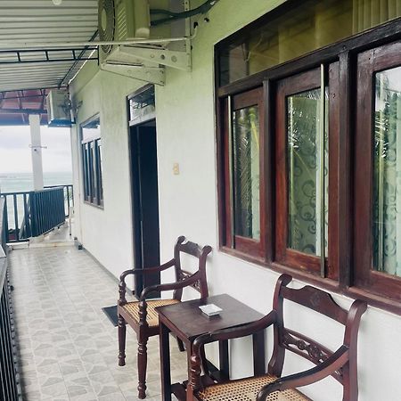Peacock Beach Hotel Unawatuna Exterior photo